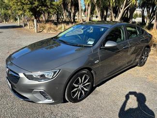 2018 Holden Commodore - Thumbnail