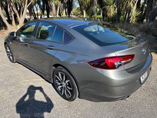 2018 Holden Commodore - Thumbnail