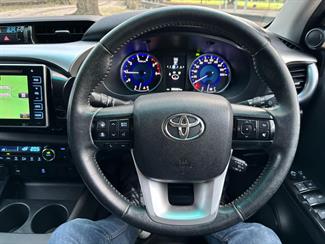 2017 Toyota Hilux - Thumbnail
