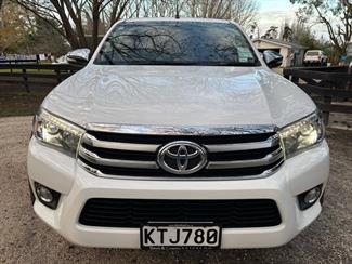 2017 Toyota Hilux - Thumbnail