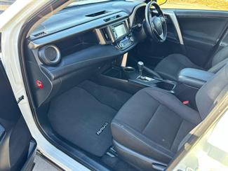 2013 Toyota RAV4 - Thumbnail