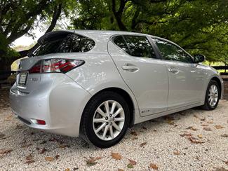 2012 Lexus CT200H - Thumbnail