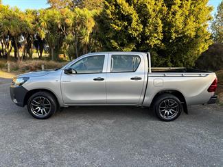 2021 Toyota Hilux - Thumbnail