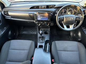 2021 Toyota Hilux - Thumbnail