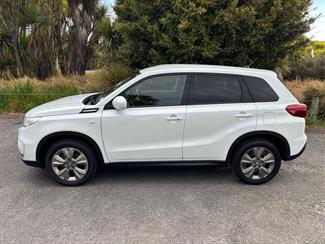 2020 Suzuki Vitara - Thumbnail