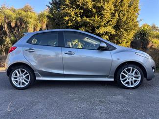 2012 Mazda 2 - Thumbnail
