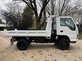1996 Nissan Atlas - Thumbnail