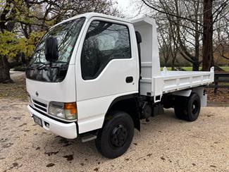 1996 Nissan Atlas - Thumbnail