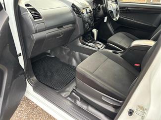 2016 Isuzu D-Max - Thumbnail