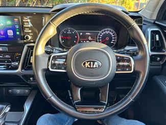 2021 Kia Sorento - Thumbnail