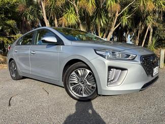 2022 Hyundai Ioniq - Thumbnail