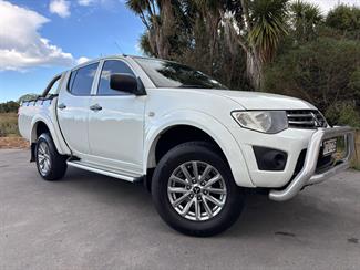 2013 Mitsubishi Triton - Thumbnail