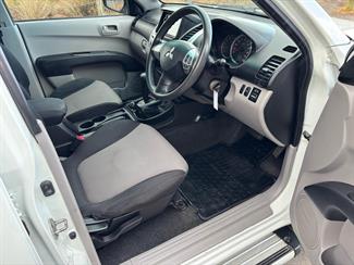 2013 Mitsubishi Triton - Thumbnail