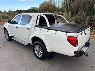 2013 Mitsubishi Triton - Thumbnail