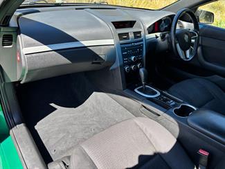 2010 Holden Commodore - Thumbnail