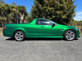 2010 Holden Commodore - Thumbnail