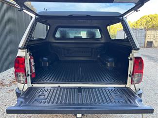 2017 Toyota Hilux - Thumbnail