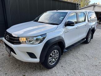 2017 Toyota Hilux - Thumbnail