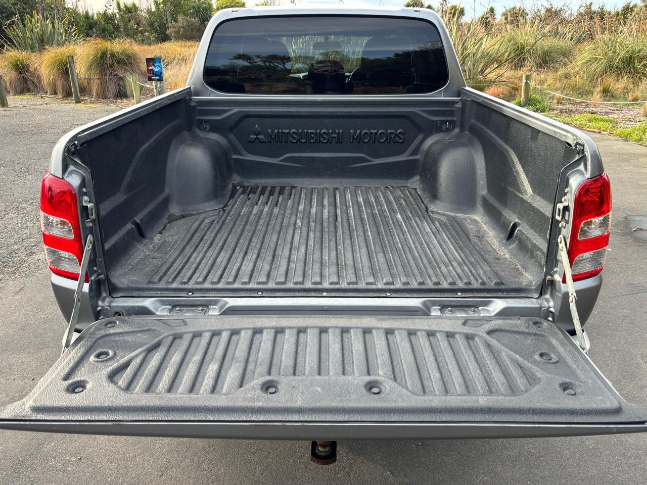 2015 Mitsubishi Triton