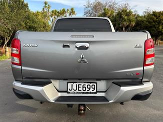 2015 Mitsubishi Triton - Thumbnail