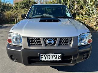 2011 Nissan Navara - Thumbnail