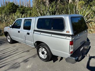 2011 Nissan Navara - Thumbnail