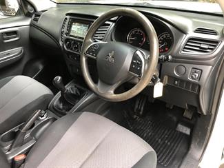 2020 Mitsubishi Triton - Thumbnail