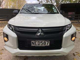 2020 Mitsubishi Triton - Thumbnail