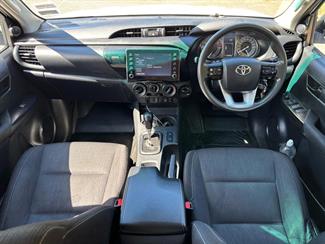 2022 Toyota Hilux - Thumbnail