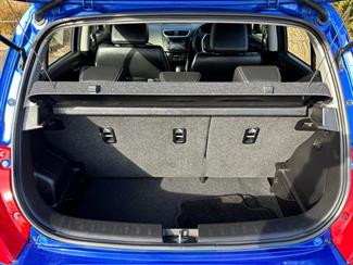 2016 Suzuki Swift - Thumbnail