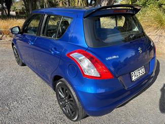 2016 Suzuki Swift - Thumbnail