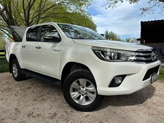 2017 Toyota Hilux - Thumbnail