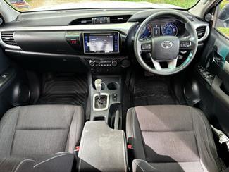 2017 Toyota Hilux - Thumbnail