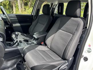 2019 Toyota Hilux - Thumbnail