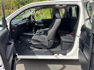 2019 Toyota Hilux - Thumbnail