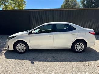 2017 Toyota Corolla - Thumbnail