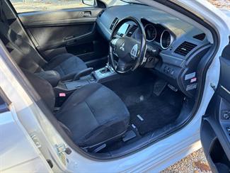 2009 Mitsubishi Galant - Thumbnail