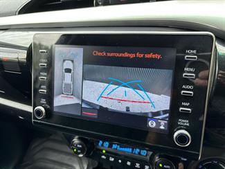 2022 Toyota Hilux - Thumbnail