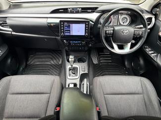 2022 Toyota Hilux - Thumbnail