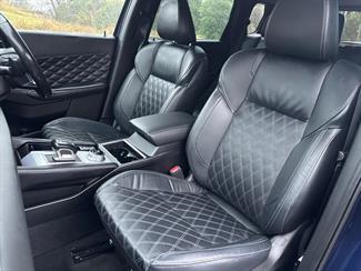2022 Mitsubishi Outlander - Thumbnail
