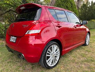 2017 Suzuki Swift - Thumbnail