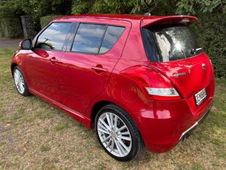 2017 Suzuki Swift - Thumbnail