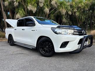 2016 Toyota Hilux - Thumbnail