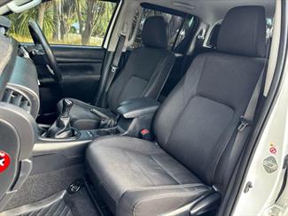 2016 Toyota Hilux - Thumbnail