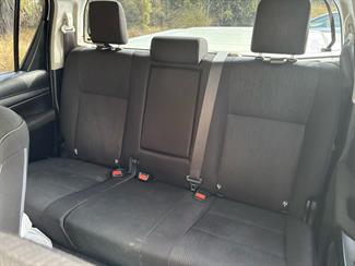 2016 Toyota Hilux - Thumbnail