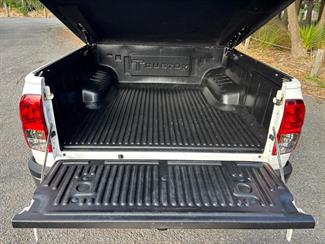 2016 Toyota Hilux - Thumbnail