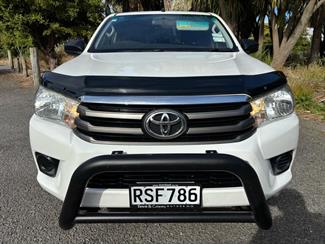 2016 Toyota Hilux - Thumbnail