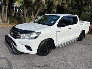 2016 Toyota Hilux - Thumbnail