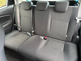 2016 Toyota Yaris - Thumbnail