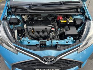 2016 Toyota Yaris - Thumbnail